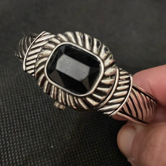 Vintage Ladies Bugle Boy Black & Silver tone Quartz Watch bangle bracelet - Picture 4 of 9